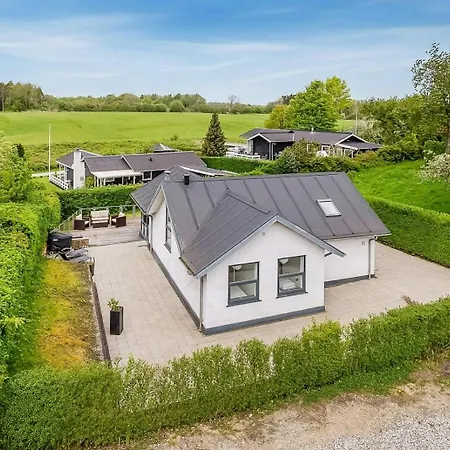 Summer House 300 Metres From Hvidbjerg *